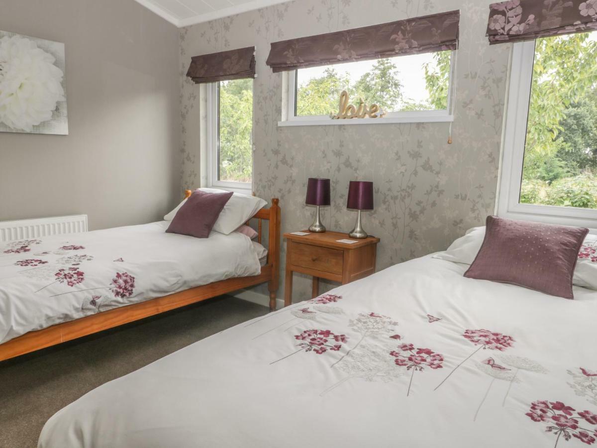 Bulmer Farm Lodge Malton Bagian luar foto