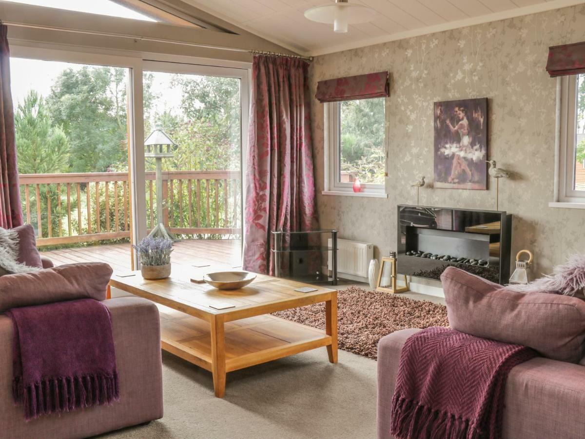Bulmer Farm Lodge Malton Bagian luar foto